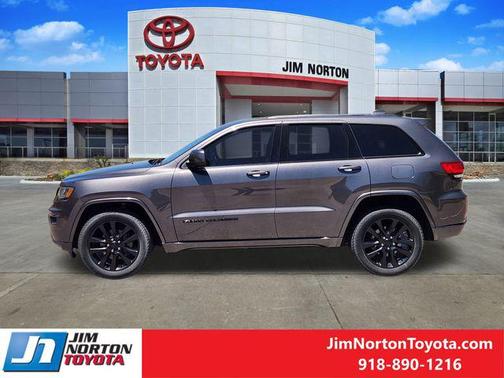 2017 Jeep Grand Cherokee Altitude