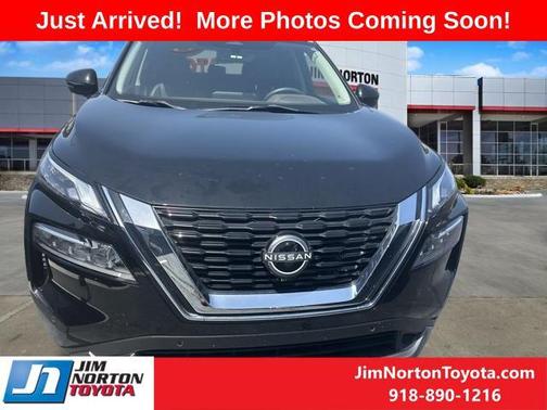 Super Black 2023 Nissan Rogue SL