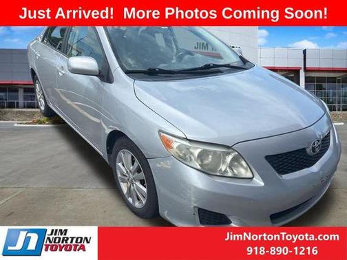 Classic Silver Metallic 2010 Toyota Corolla XLE