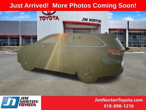 2017 Toyota Highlander LE Plus