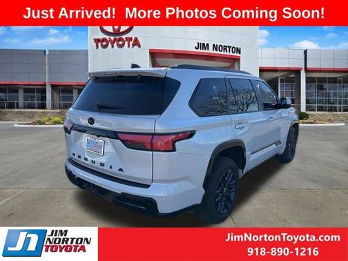 2024 Toyota Sequoia Platinum