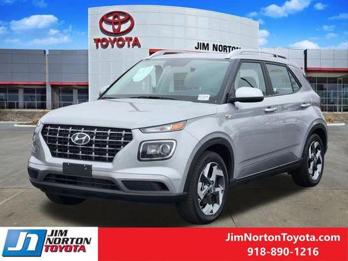 2025 Hyundai VENUE SEL