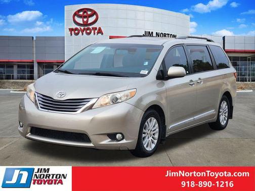 2015 Toyota Sienna XLE