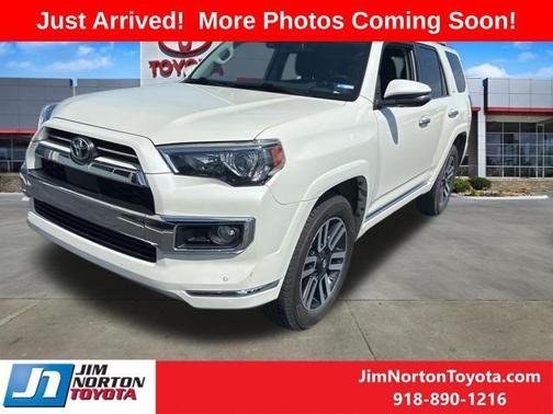 Blizzard Pearl 2020 Toyota 4Runner Limited