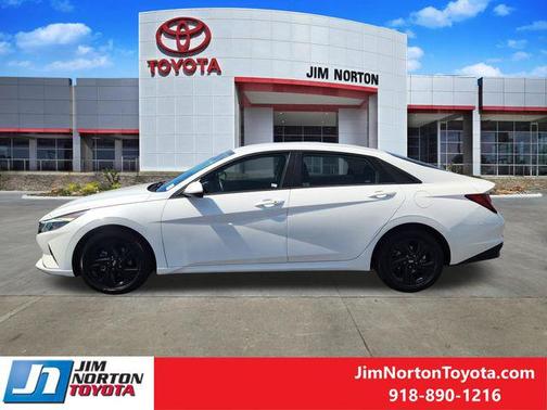 2021 Hyundai ELANTRA SEL