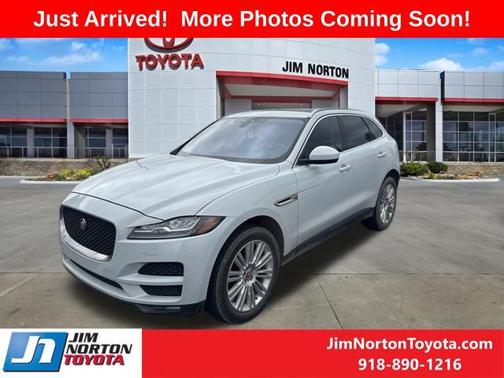 Yulong White Metallic 2018 Jaguar F-PACE 35t Portfolio