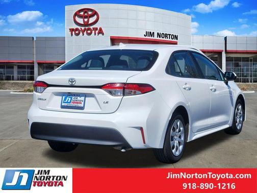 Ice Cap 2024 Toyota Corolla LE