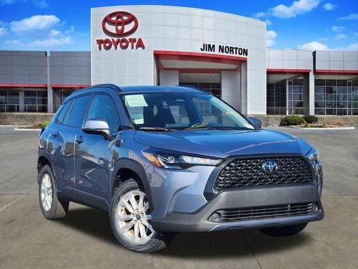2024 Toyota Corolla Cross LE