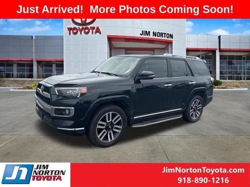 Midnight Black Metallic 2018 Toyota 4Runner Limited