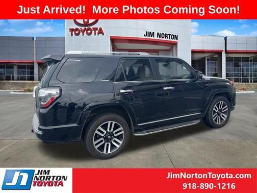 Midnight Black Metallic 2018 Toyota 4Runner Limited