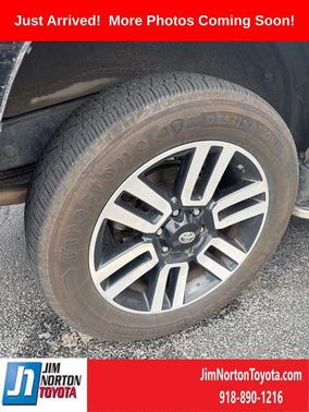 Midnight Black Metallic 2018 Toyota 4Runner Limited