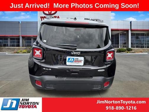 Black Clearcoat 2021 Jeep Renegade Latitude