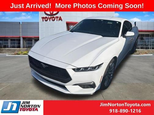 Oxford White 2024 Ford Mustang EcoBoost Premium