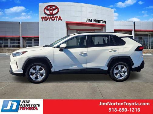 2021 Toyota RAV4 XLE