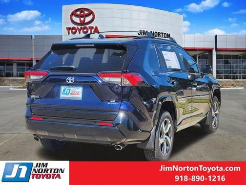 2025 Toyota RAV4 Hybrid SE