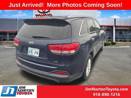 2018 Kia Sorento LX