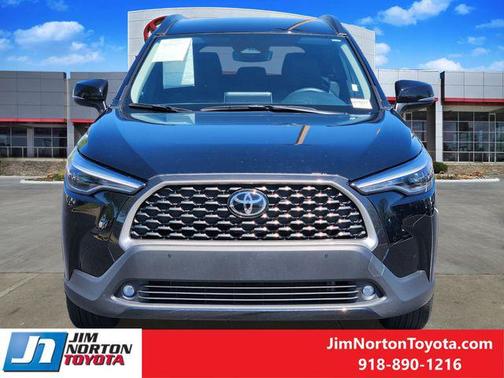 2025 Toyota Corolla Cross XLE