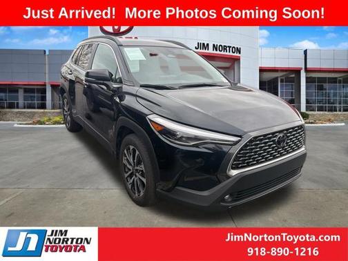 Jet Black 2025 Toyota Corolla Cross XLE