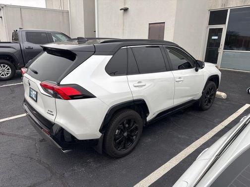 2023 Toyota RAV4 Hybrid SE