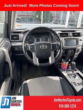 Classic Silver Metallic 2015 Toyota 4Runner SR5