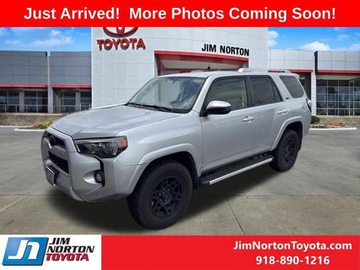 Classic Silver Metallic 2015 Toyota 4Runner SR5