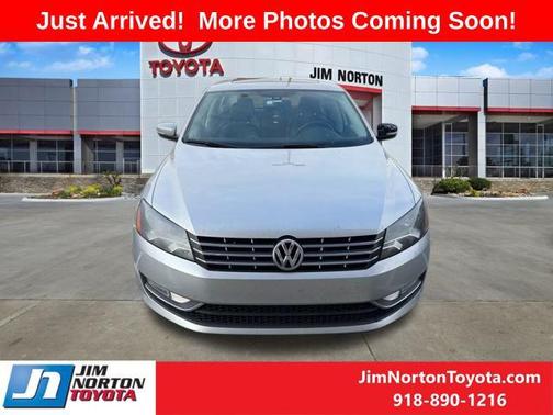 2014 Volkswagen Passat 1.8T Auto SEL Premium