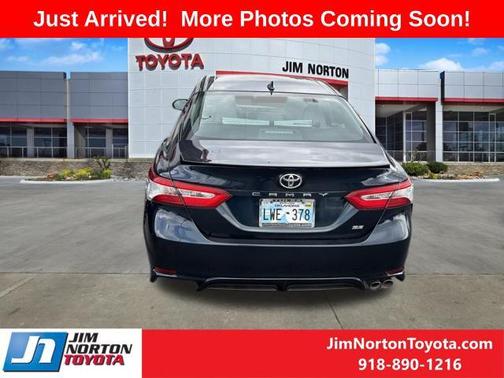 Aqua 2020 Toyota Camry SE