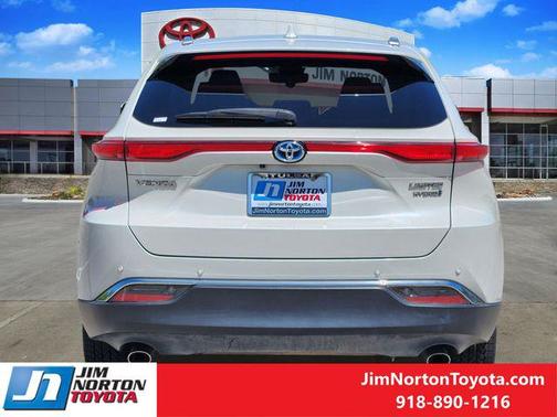 Blizzard Pearl 2021 Toyota Venza Limited