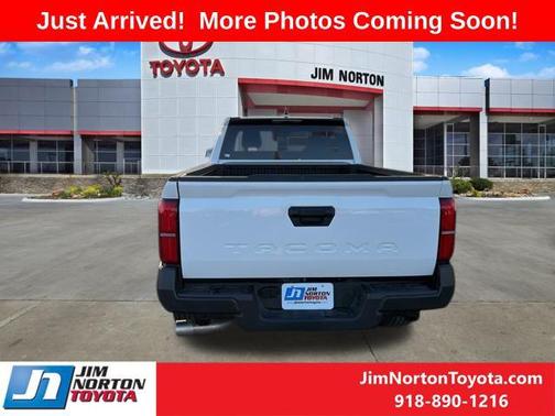 2025 Toyota Tacoma SR