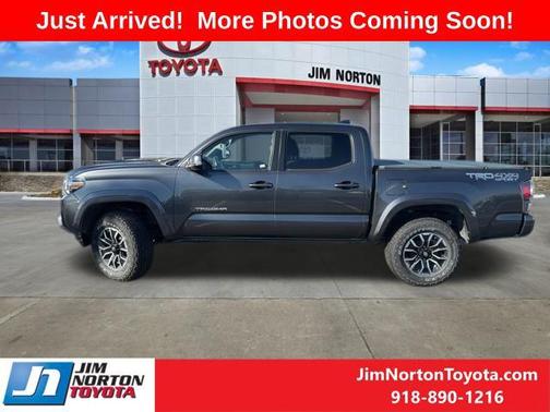 2020 Toyota Tacoma TRD Sport