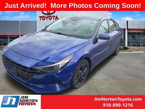 Intense Blue 2022 Hyundai ELANTRA SEL