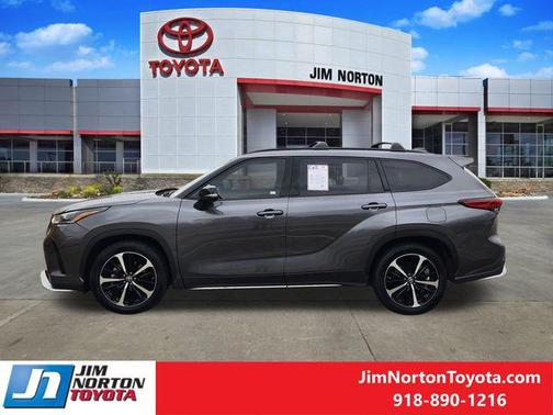 2022 Toyota Highlander XSE