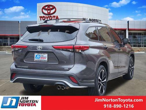 2022 Toyota Highlander XSE