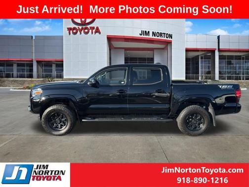 2023 Toyota Tacoma SR