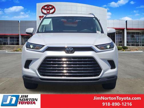 White 2024 Toyota Grand Highlander XLE