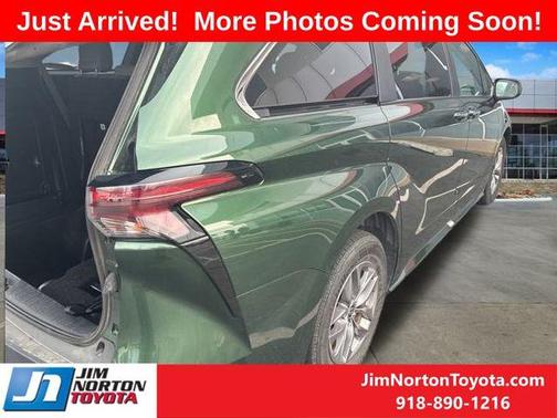 2025 Toyota Sienna XLE