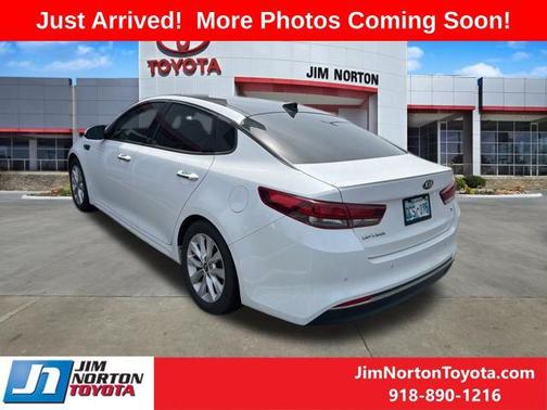 Snow White Pearl 2018 Kia Optima S