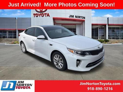 Snow White Pearl 2018 Kia Optima S