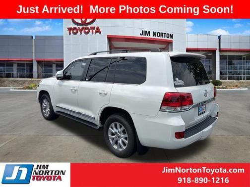Blizzard Pearl 2021 Toyota Land Cruiser Base