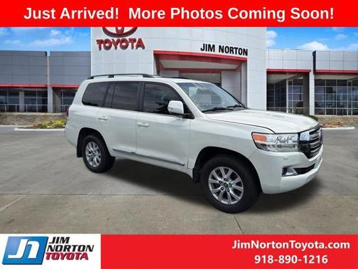 Blizzard Pearl 2021 Toyota Land Cruiser Base