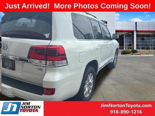 Blizzard Pearl 2021 Toyota Land Cruiser Base
