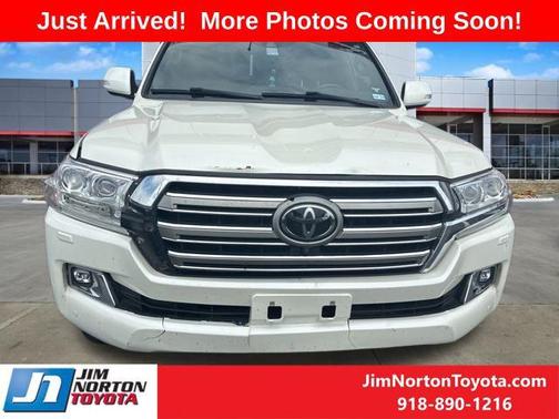 Blizzard Pearl 2021 Toyota Land Cruiser Base