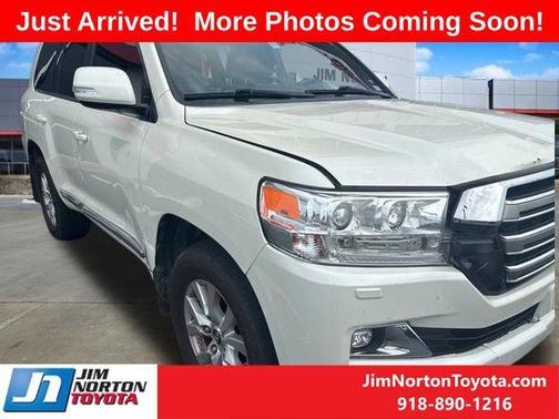 Blizzard Pearl 2021 Toyota Land Cruiser Base