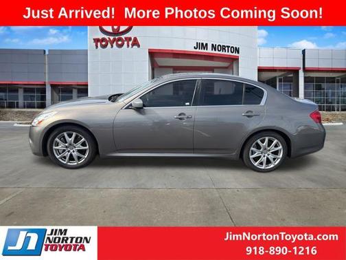 2011 INFINITI G37 Journey