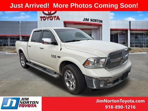 Pearl White 2016 RAM 1500 Laramie