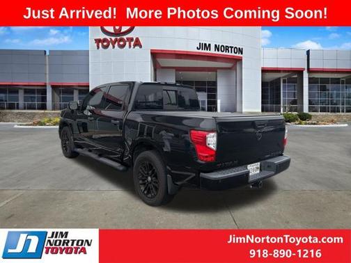 Magnetic Black 2018 Nissan Titan SV