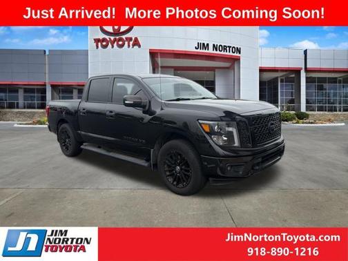Magnetic Black 2018 Nissan Titan SV