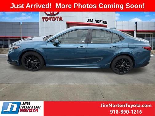 Ocean Gem 2025 Toyota Camry SE