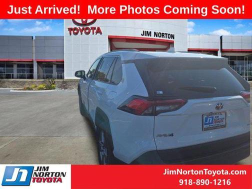 Ice 2024 Toyota RAV4 Hybrid LE