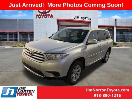 2011 Toyota Highlander SE